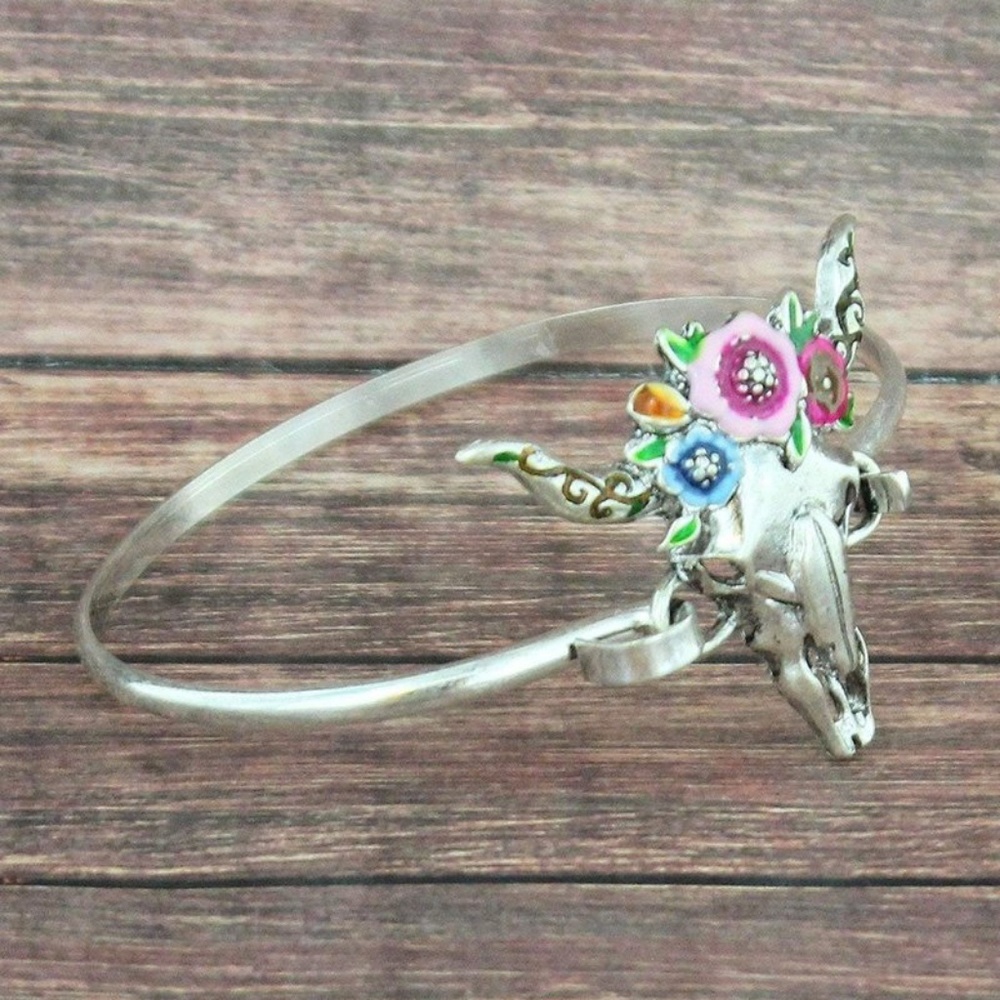 So Western boho Floral Wreath Steer head Bracelet - Picture 4 of 8